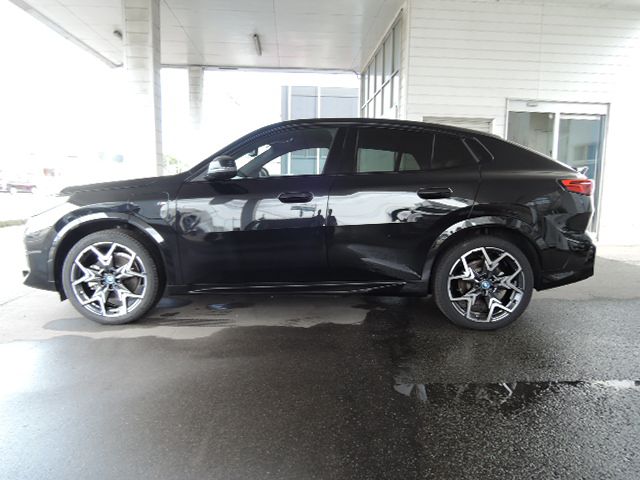 iX2 xDrive30 MSP