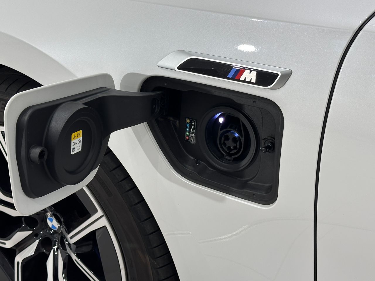 i7 xDrive60 Sedan RHD