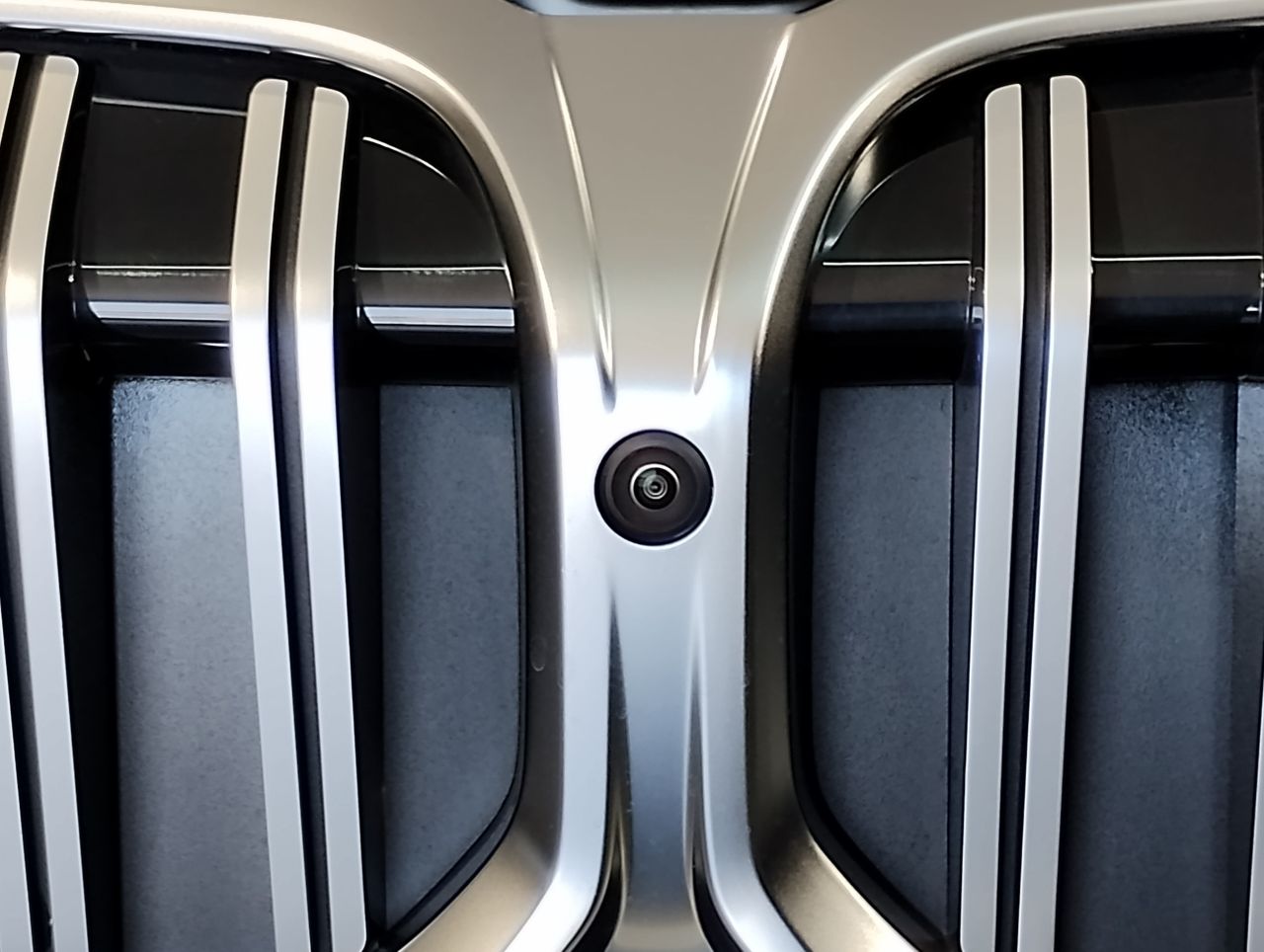 320d xDrive Berline RHD