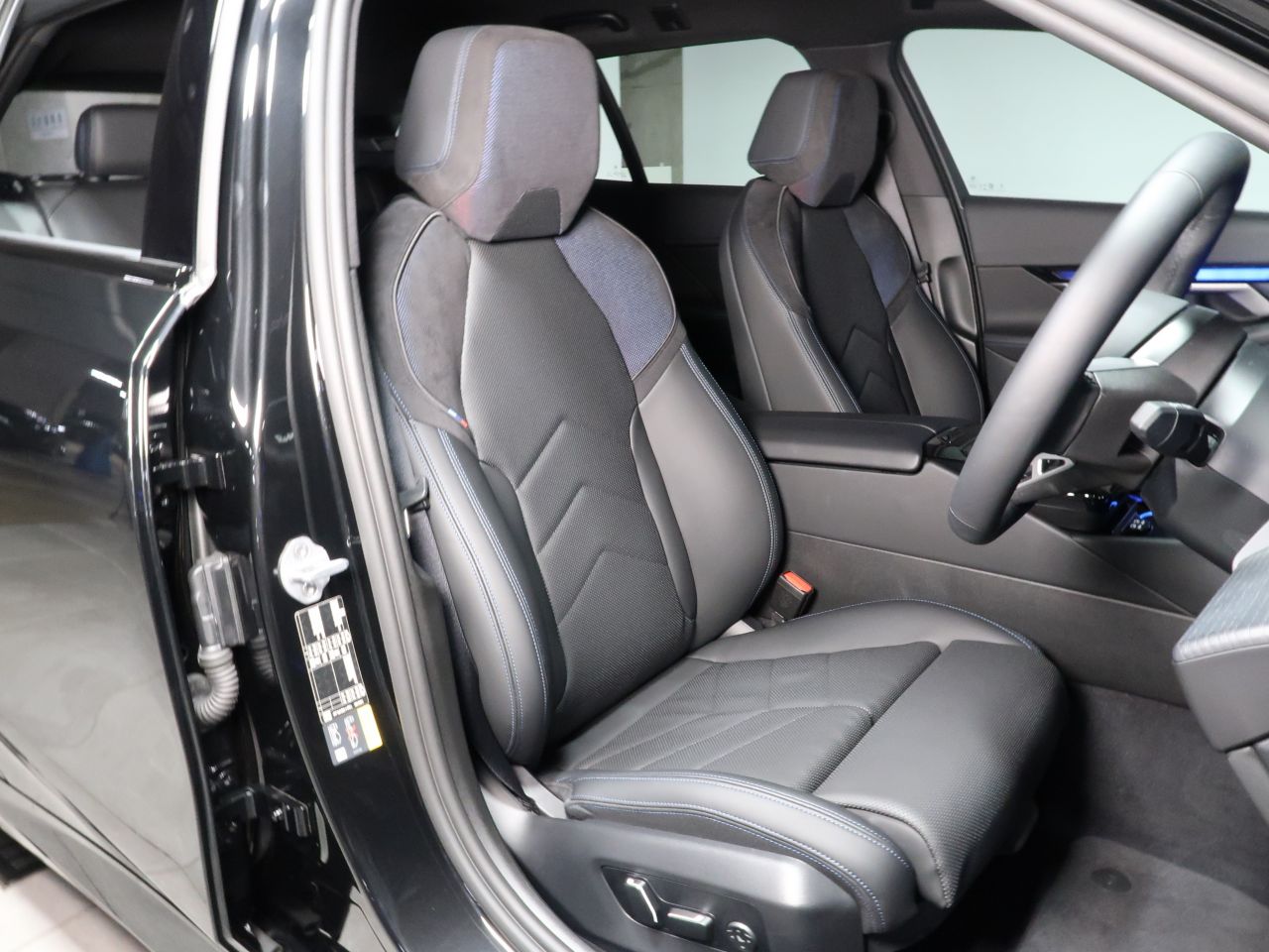 BMW i5 eDrive40 M Sport RHD