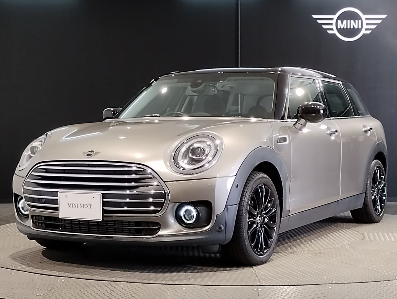 THE NEW MINI COOPER D CLUBMAN.