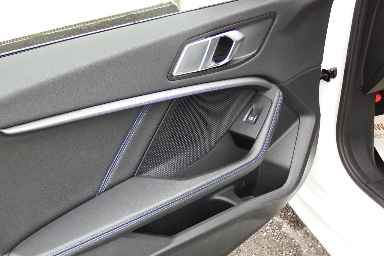 F40 118d Sports Hatch 5-door B47 2.0d