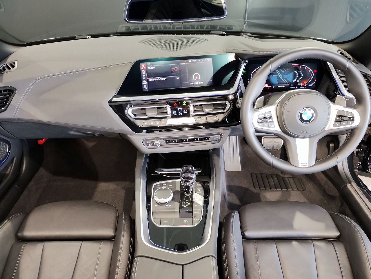 G29 z4 sDrive20i RHD