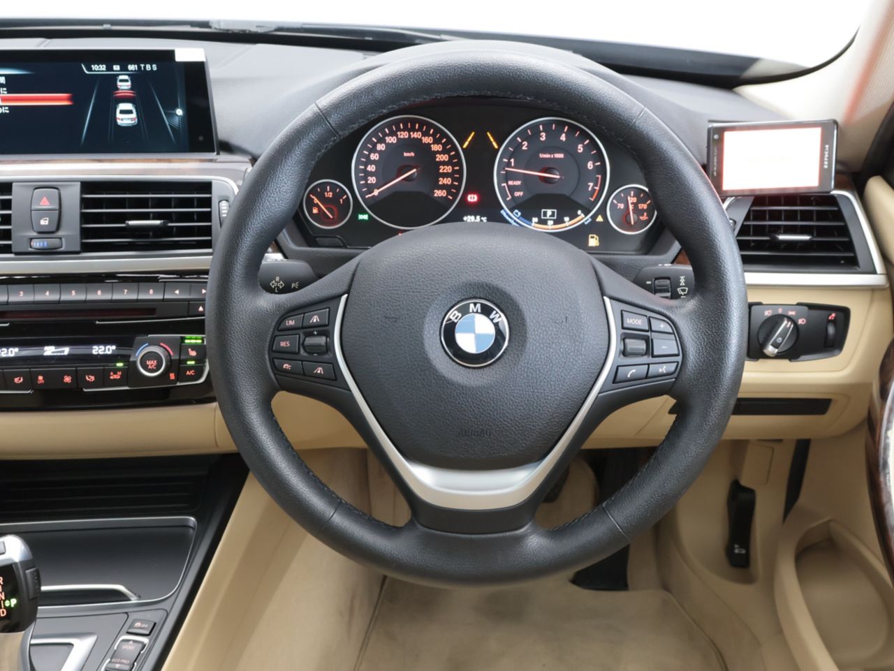 340I SEDAN RHD