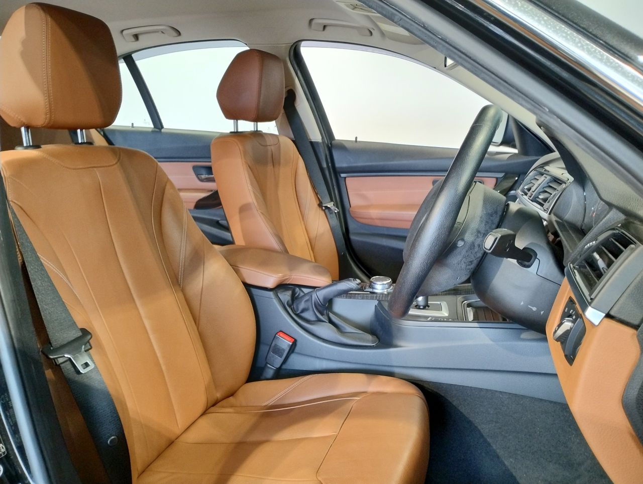 320D BLUEPERFORMANCE SEDAN RHD