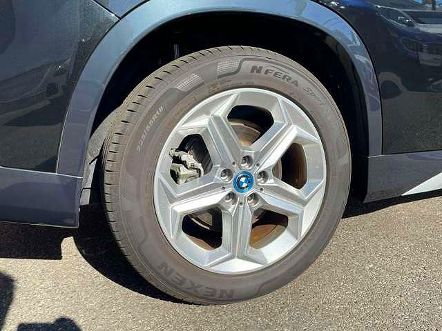 U11 iX1 xDrive30