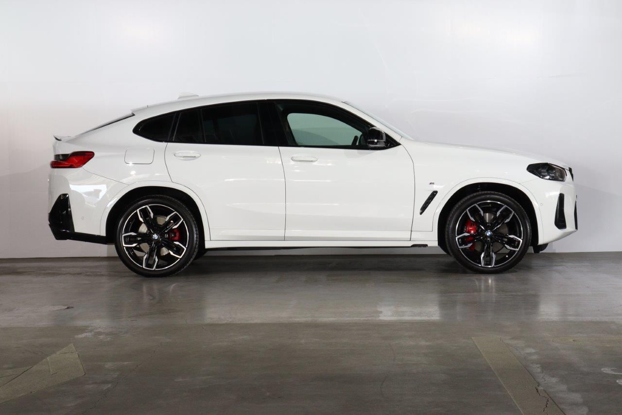 G02 X4 M40i RHD LCI