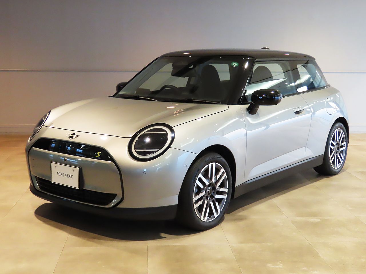 THE NEW ALL-ELECTRIC MINI COOPER SE