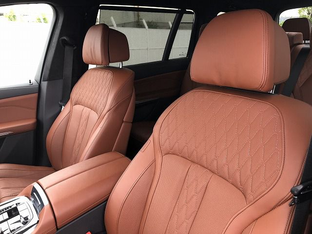 X7 xDrive40d RHD US
