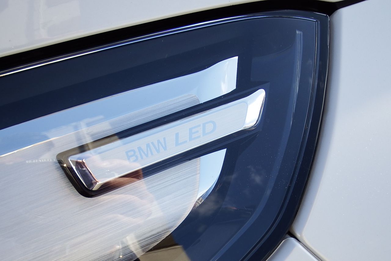 U11 iX1 xDrive30