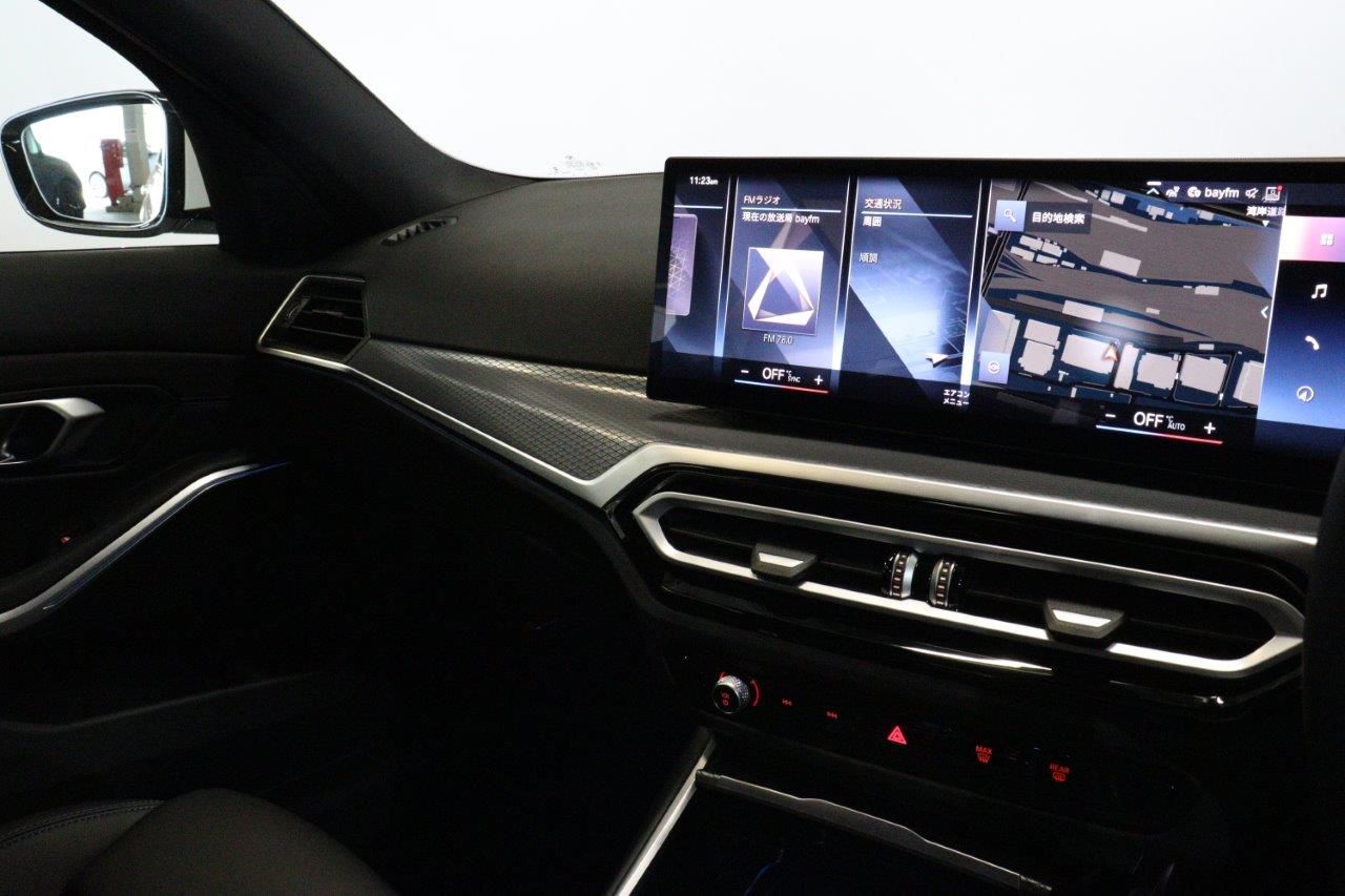 320d xDrive Berline RHD