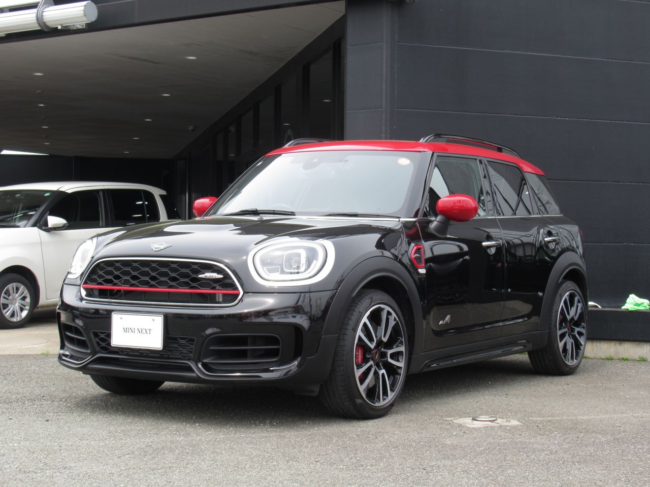 THE NEW MINI JOHN COOPER WORKS CROSSOVER.