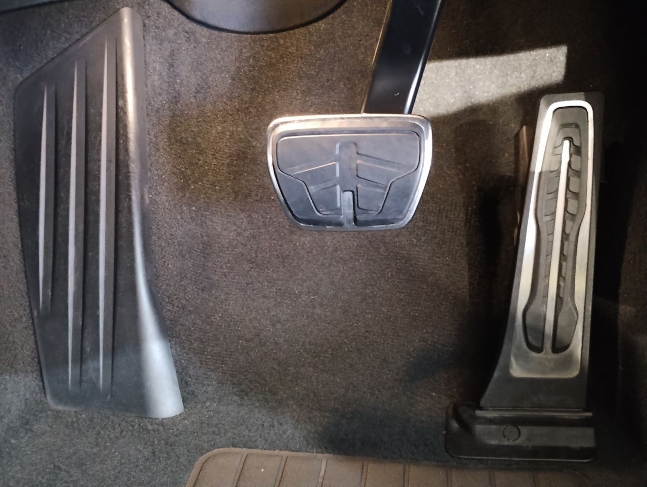 G20 320i Saloon LCI RHD MX