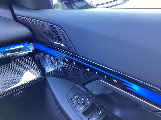 BMW i5 M60 xDrive Sedan RHD