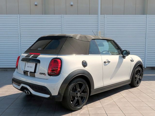 MINI Cooper S Convertible RHD