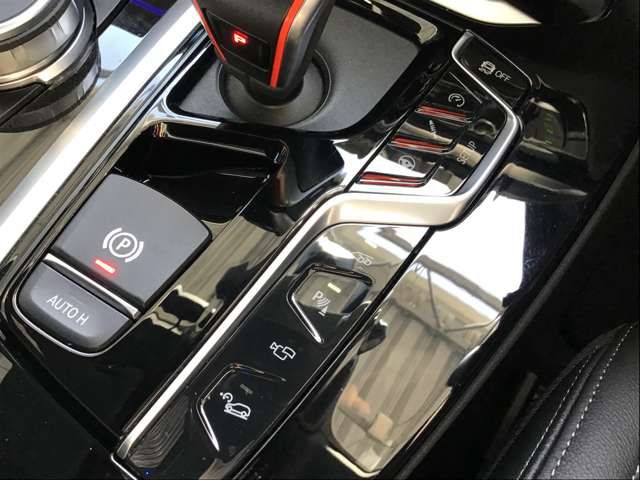 X4 M RHD