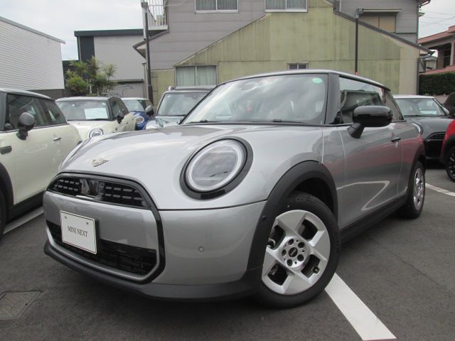 THE NEW MINI COOPER (3 DOOR) C