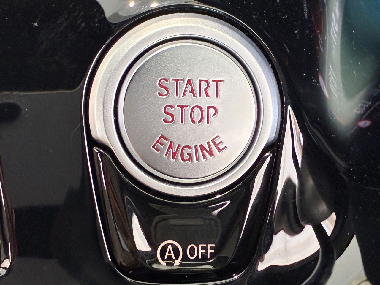 520d xDrive Sedan RHD