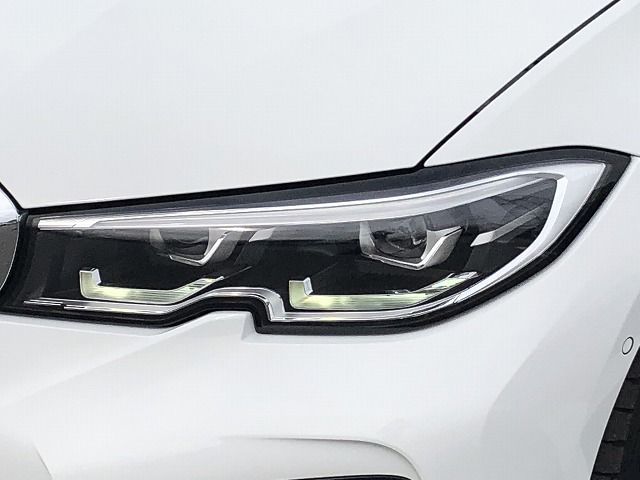 G21 320i RHD