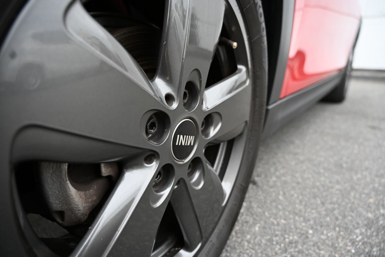 MINI Cooper F56 RHD