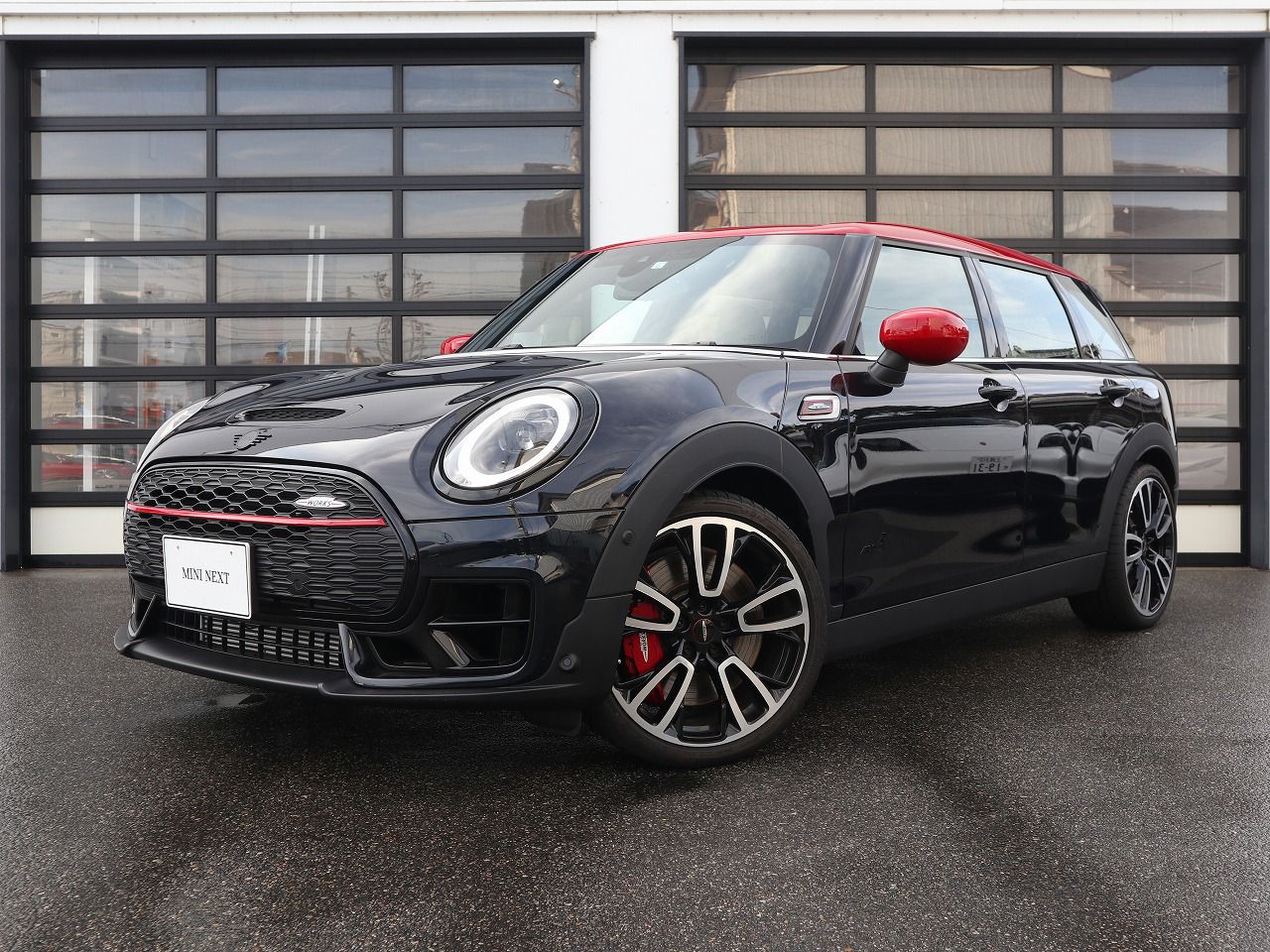 THE MINI JOHN COOPER WORKS CLUBMAN.