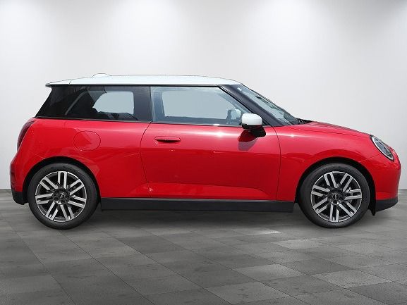 J01 MINI Cooper SE