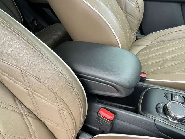 MINI CROSSOVER COOPER D ALL4