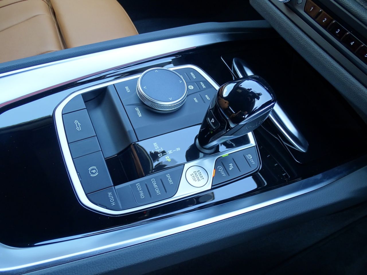 G29 z4 sDrive20i RHD
