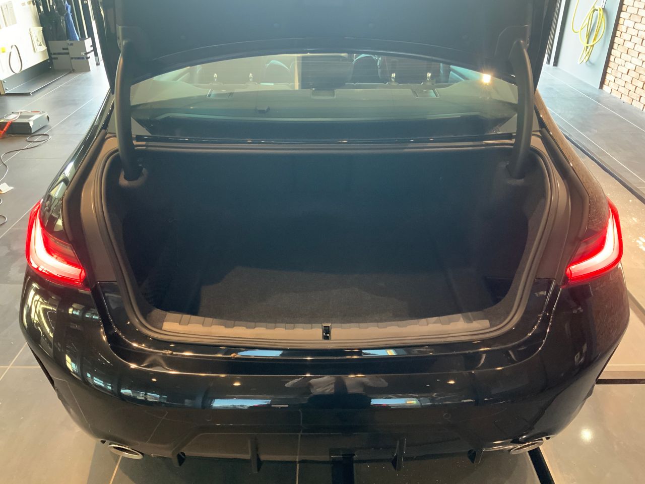 320d xDrive Berline RHD