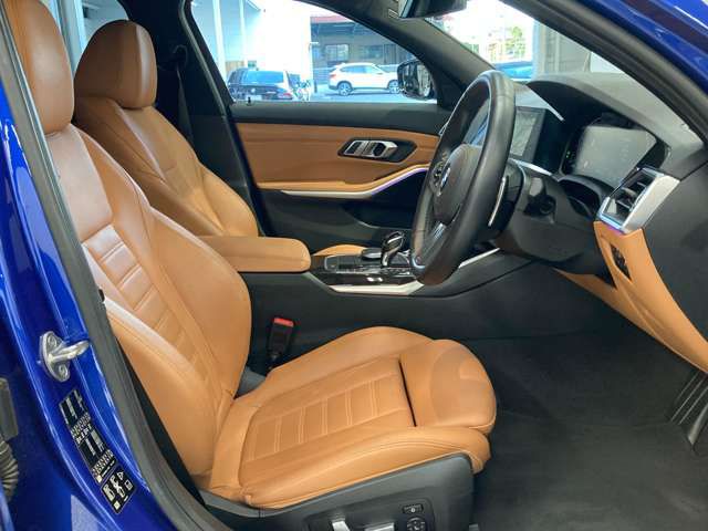 G20 320d xDrive RHD Saloon
