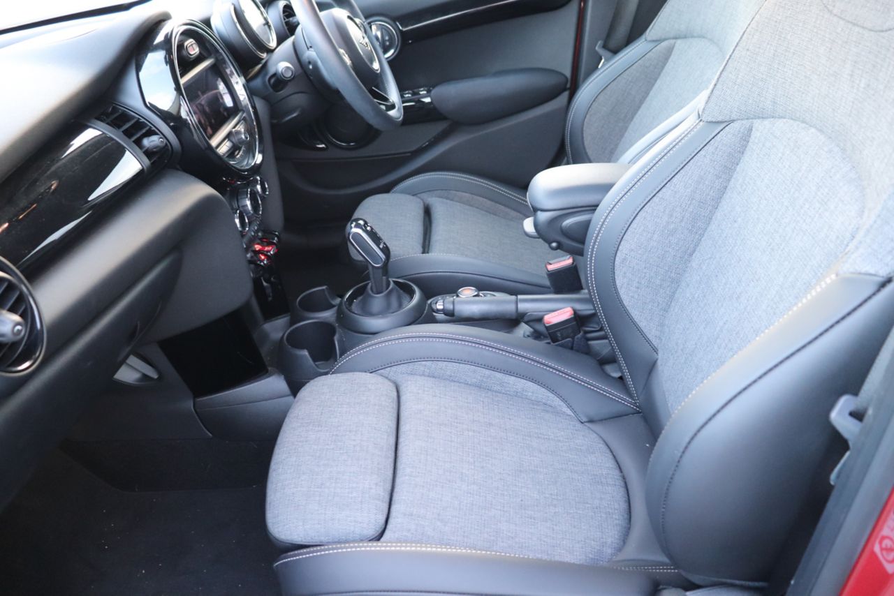 F55 MINI Cooper 5-Door Hatch LCI