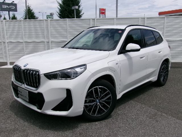 U11 iX1 xDrive30