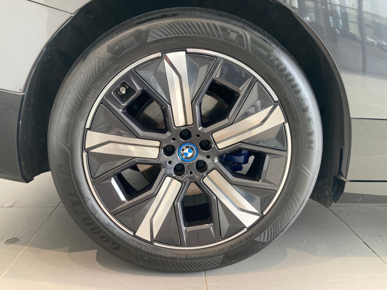 i20 iX xDrive40