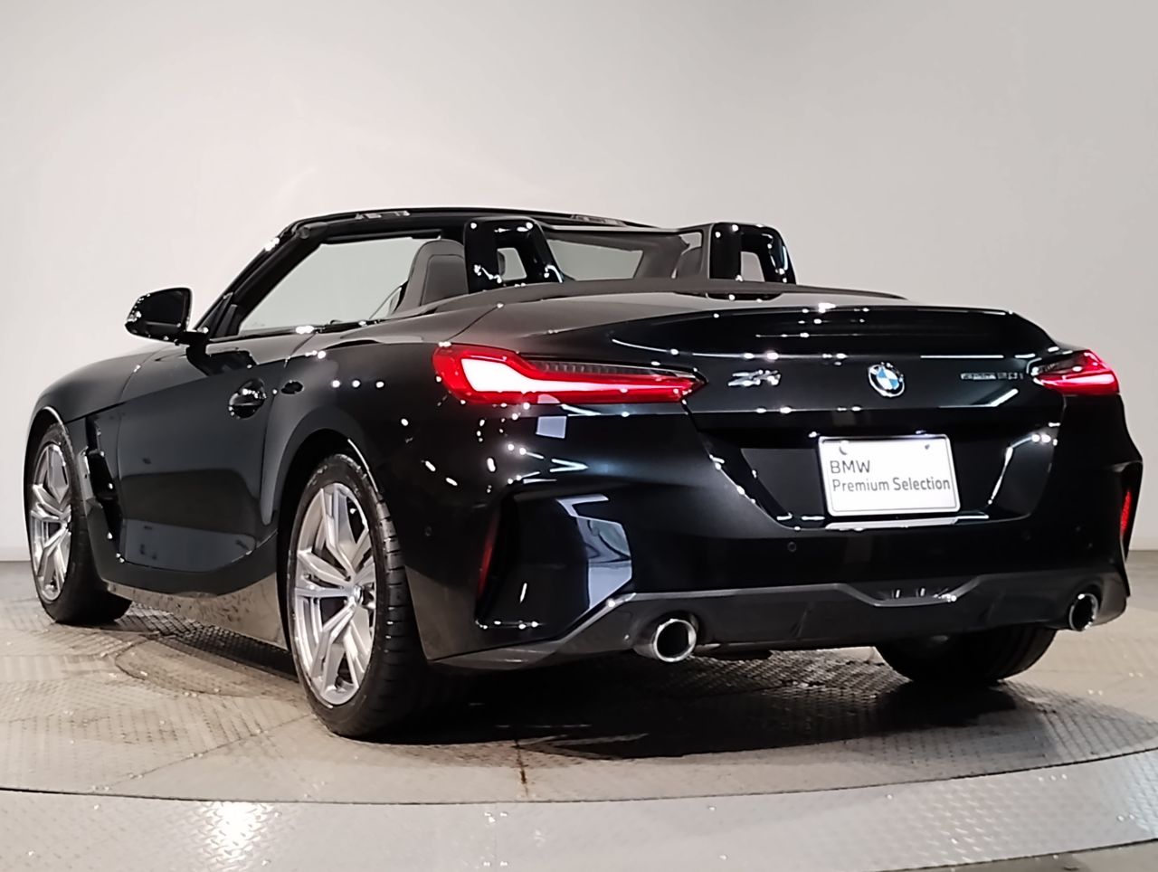 G29 z4 sDrive20i RHD
