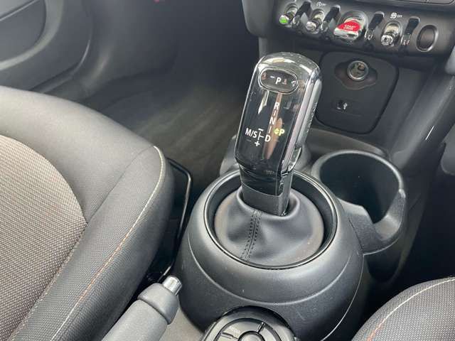 F55 MINI Cooper 5-Door Hatch LCI