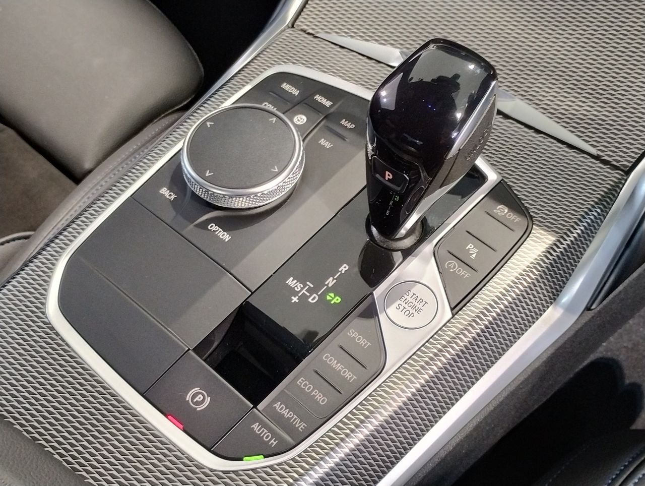 G20 320d xDrive RHD Saloon