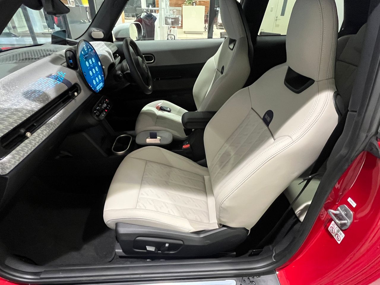 F66 MINI Cooper C 3Dr