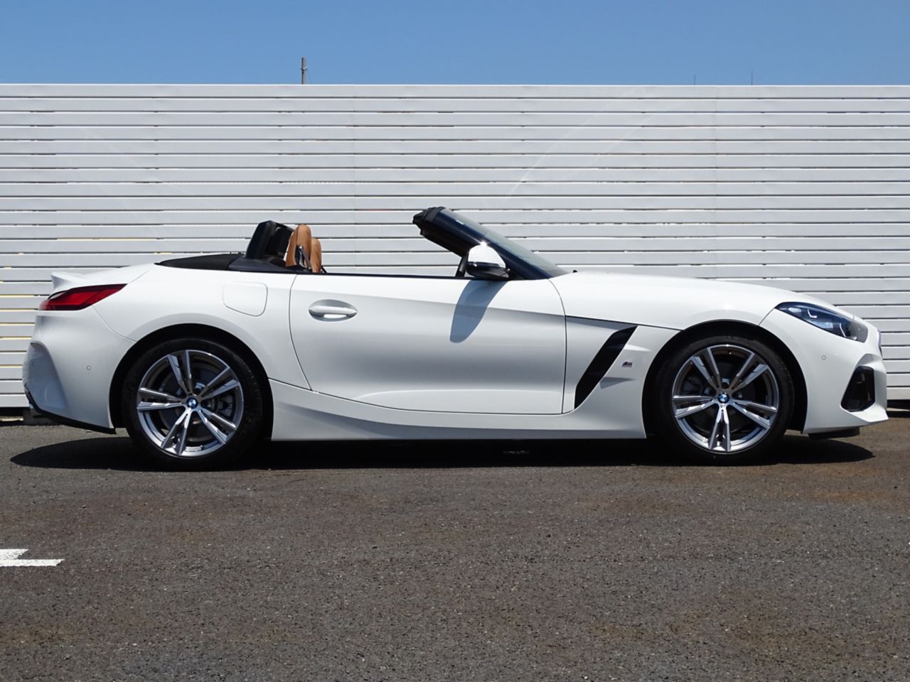 G29 z4 sDrive20i RHD