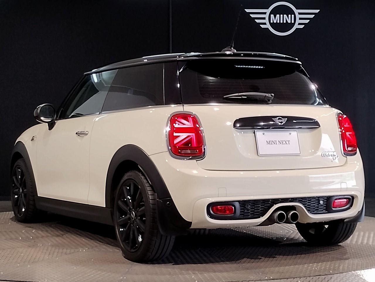 F56 COOPER S D(AT)