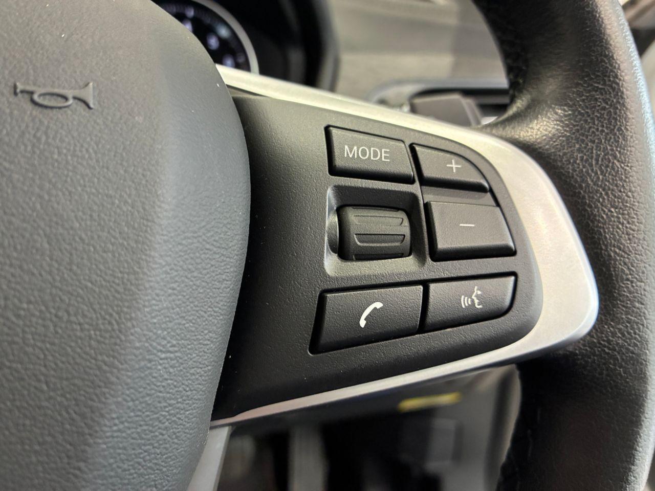 X1 sDrive18i RHD