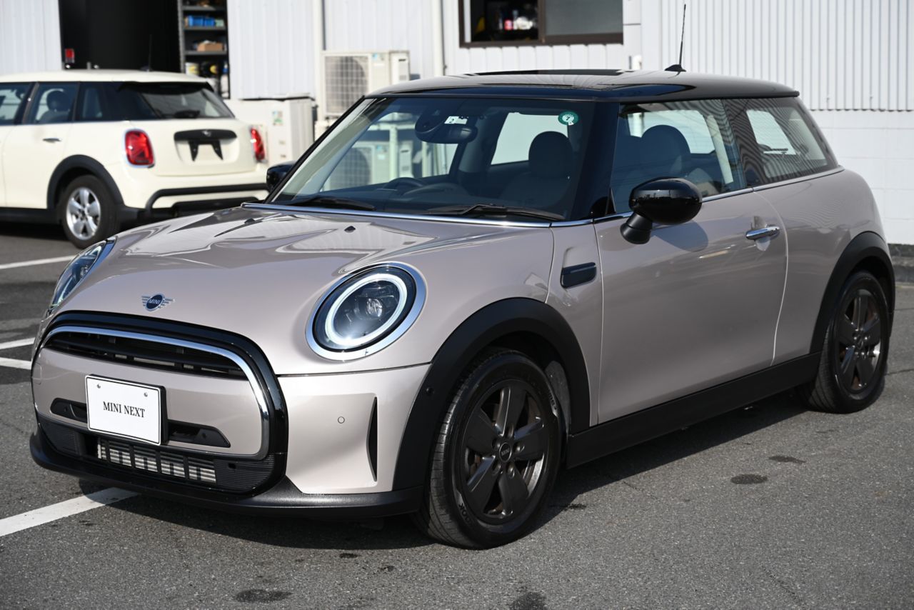 MINI Cooper F56 RHD