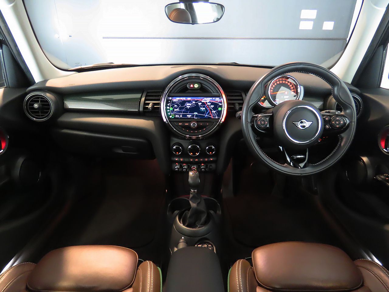 F55 COOPER D (AT)