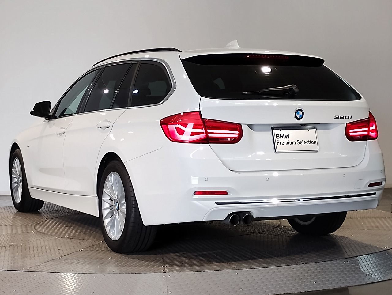320I TOURING RHD