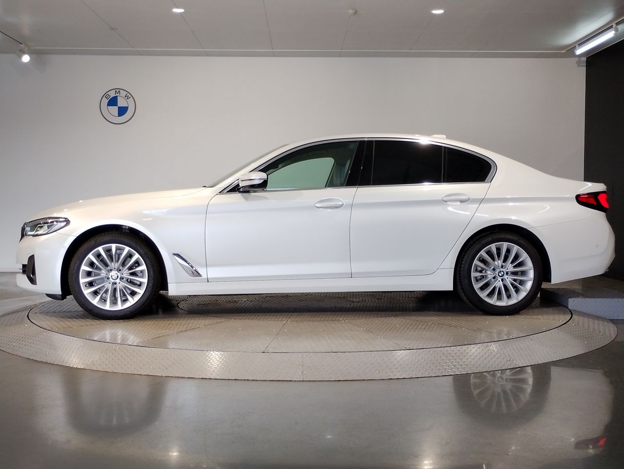 520i Sedan RHD