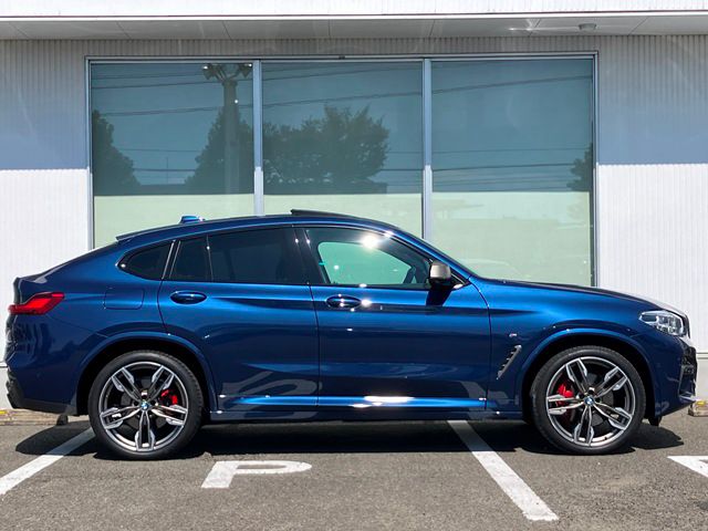 X4 M40i RHD