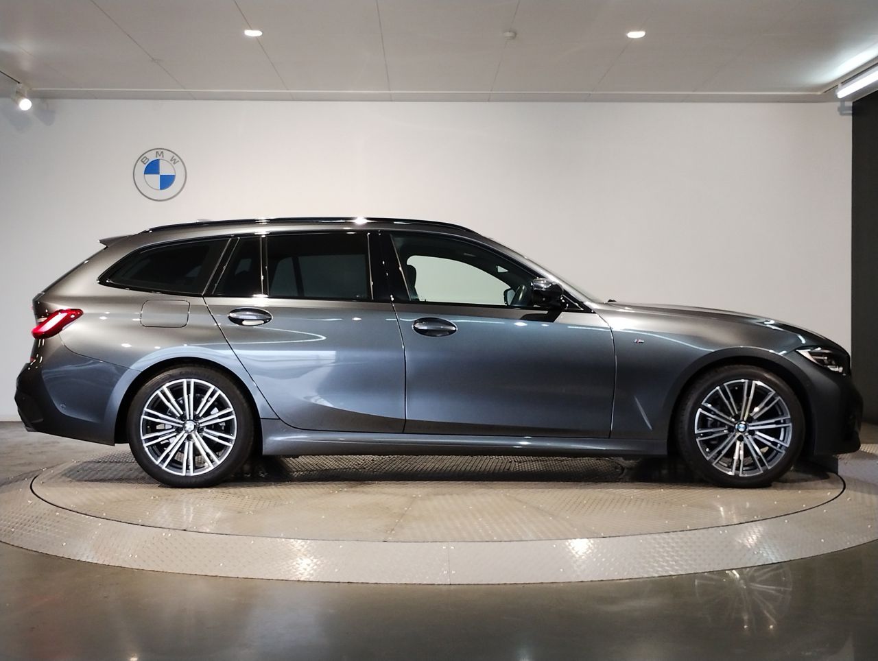 G21 318i Touring
