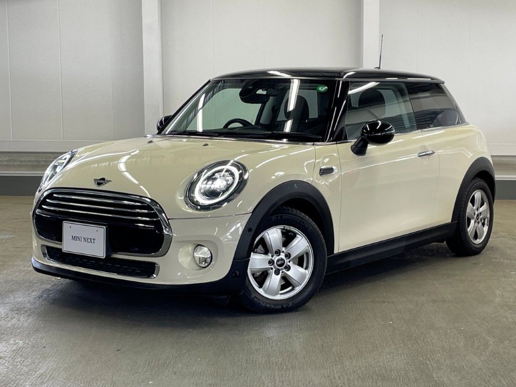 THE NEW MINI COOPER 3 DOOR.