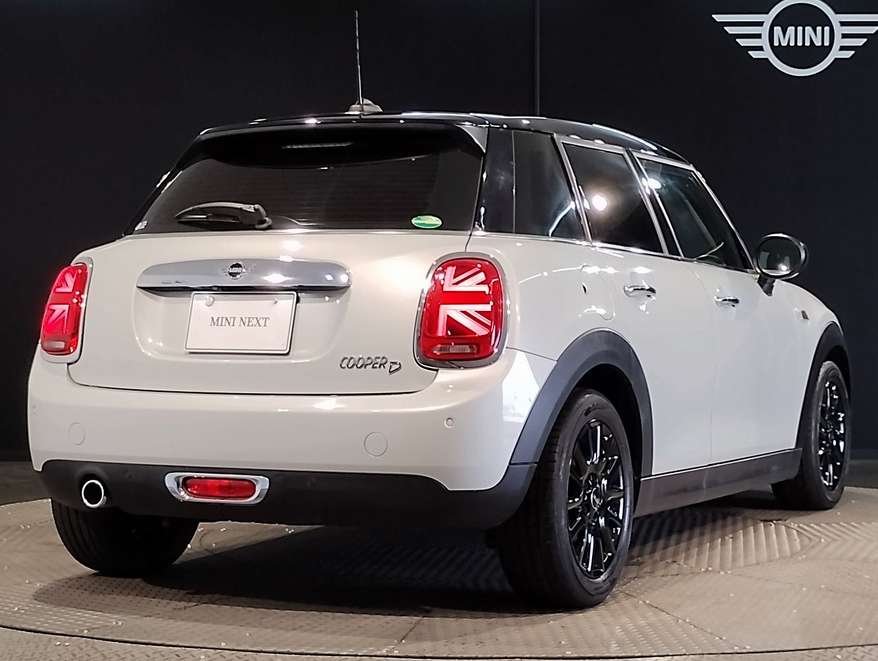 MINI F55 Cooper D 5dr Hatch LCI