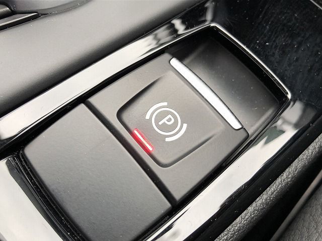 X1 sDrive18i RHD