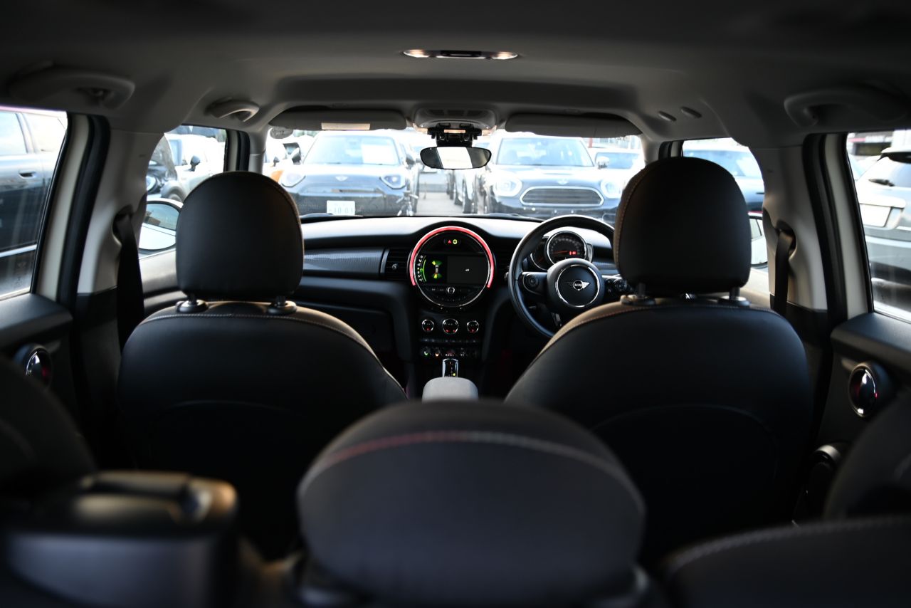 F55 MINI Cooper 5-Door Hatch LCI